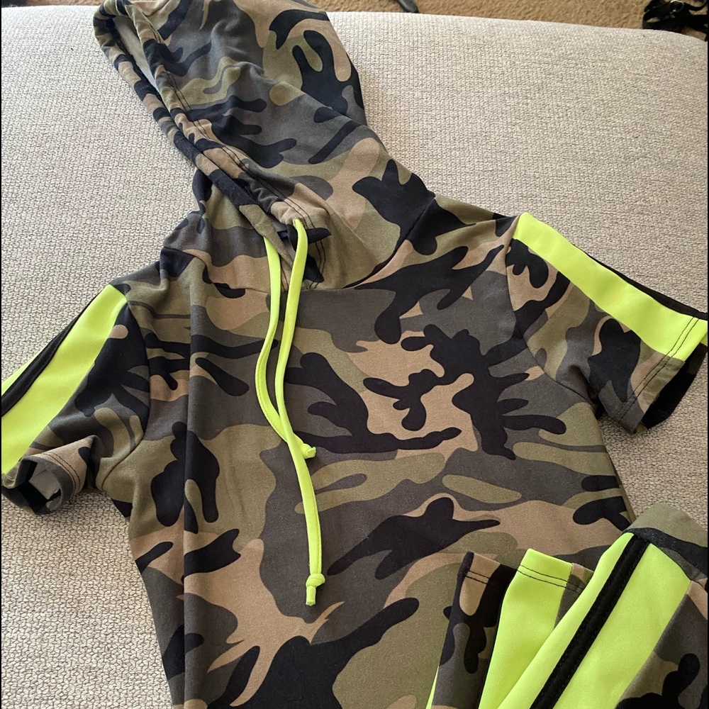 Army fatigue biker shorts set